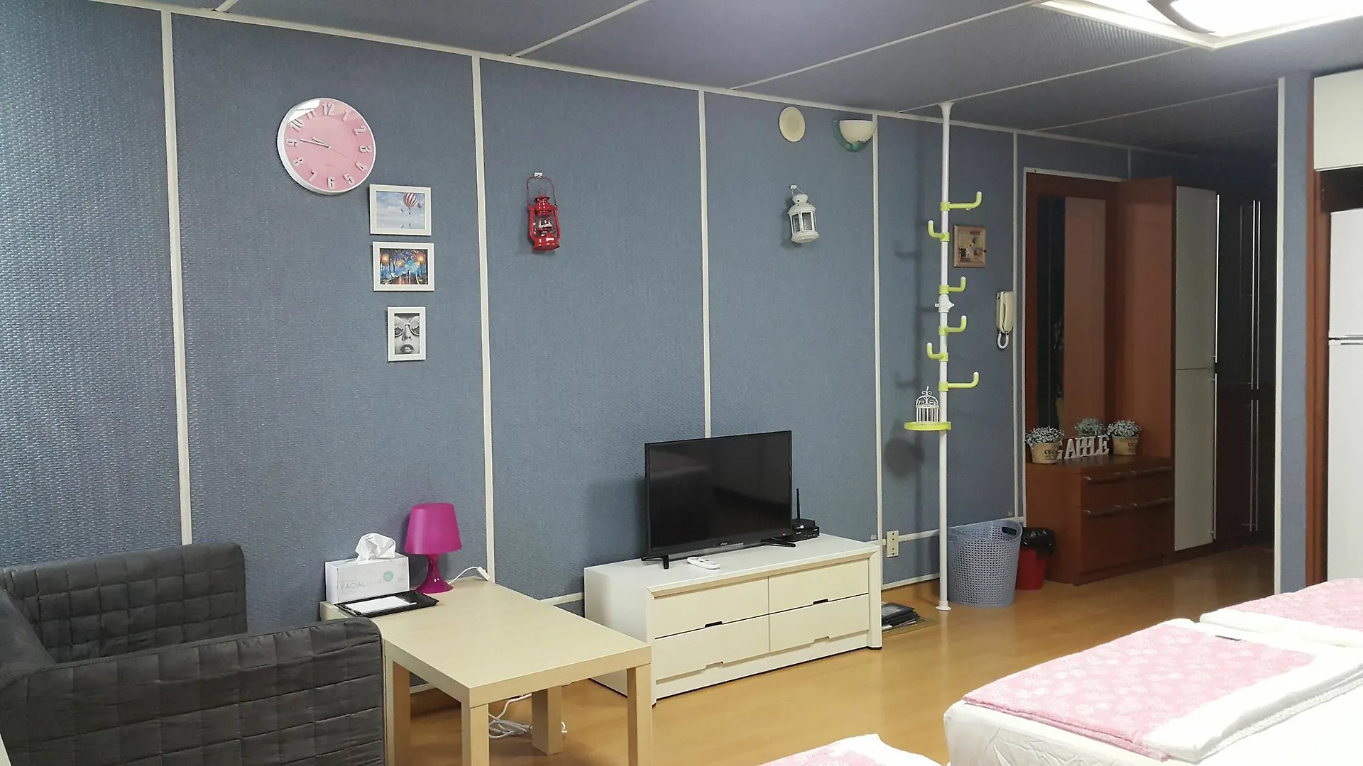 Hongstay In Hongdae Seoul